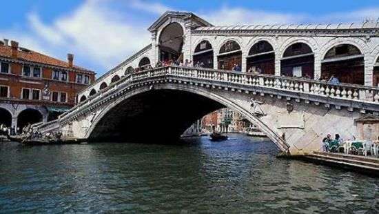 В Венеции пытались взорвать известную достопримечательность