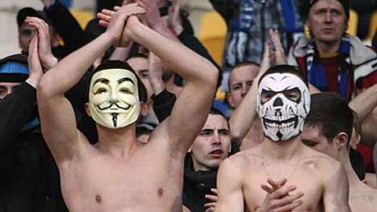 Фанаты «Черноморца» подрались с полицией (ВИДЕО)