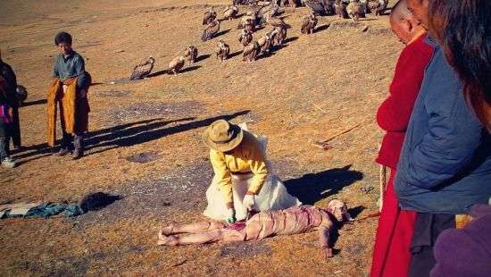 «Небесные захоронения» теряют популярность у тибетцев