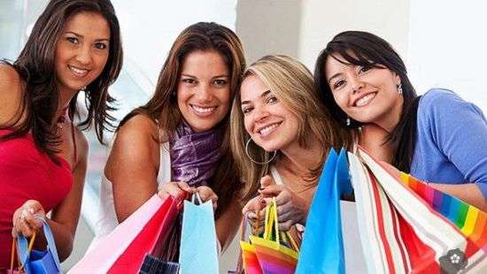Специалисты раскрыли загадку женского шопоголизма