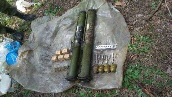 СБУ нашла тайники с оружием в зоне АТО