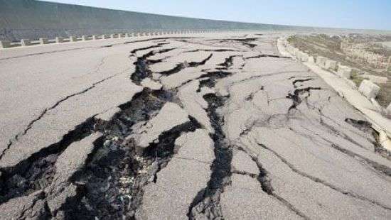 Иран потрусило на 6,1 балла, есть жертвы