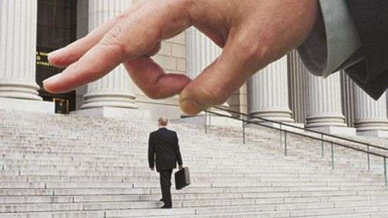 В Украине станет меньше бюджетников и госслужащих