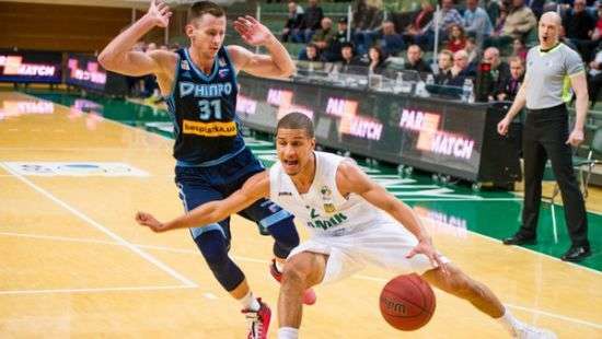 «Химик» в драматичном матче переиграл «Днепр»