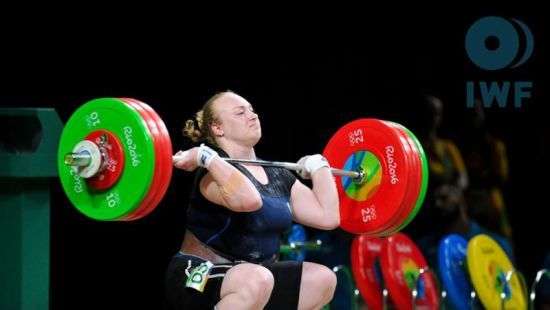 Украинка завоевала три серебряные награды ЧЕ по тяжелой атлетике
