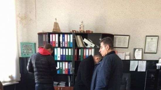 На Одесском авиационном заводе проводят обыски (фото)