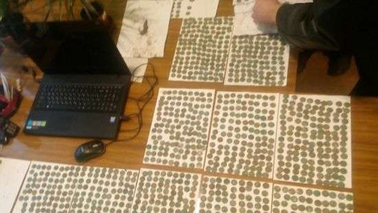В Чернигове подростки на школьном дворе откопали клад