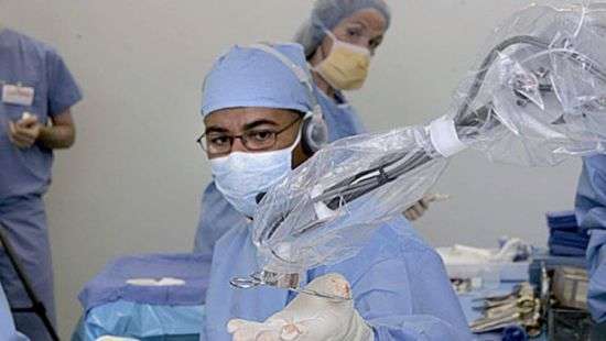 Люди готовы получать лечение с использованием роботов