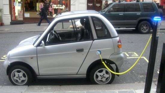 Покупателей электромобилей солидно простимулируют