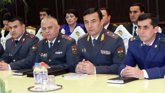 В Таджикистане милиционеров обязали два раз в месяц ходить в театр