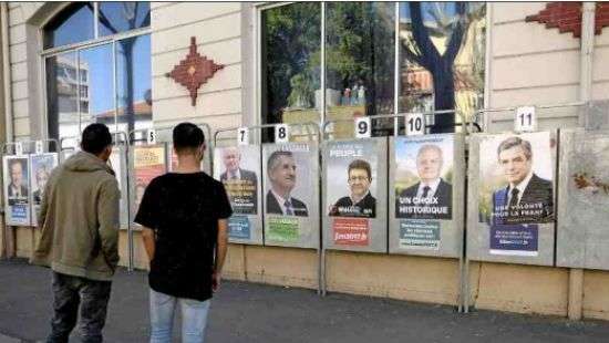 На заморских территориях Франции стартовали президентские выборы