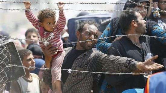 Папа римский сравнил центры для беженцев с концлагерями