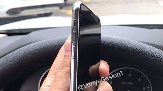 В интернете появились фото макетов реального iPhone 8