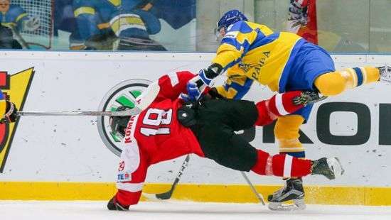 Украина проиграла Казахстану на ЧМ по хоккею