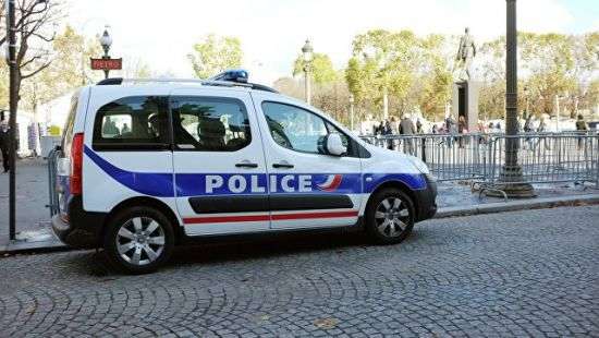 В Франции полицейские «оживили» женщину