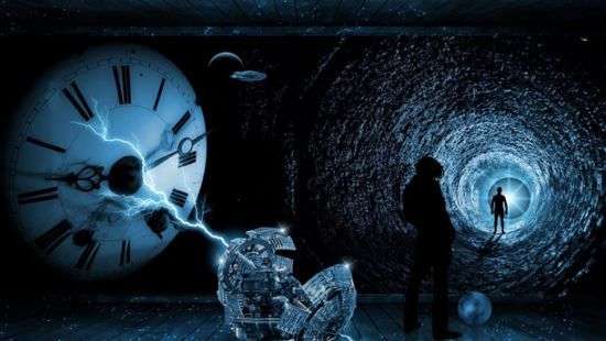 Группа физиков заявила о возможности создания машины времени