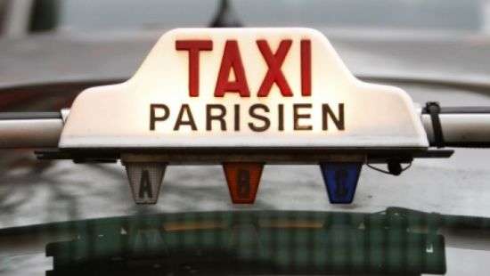 Парижский таксист вернул забытую в авто картину за 1,5 млн евро