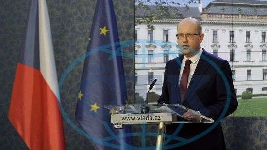 Премьер-министр Чехии Соботка не захотел подавать в отставку