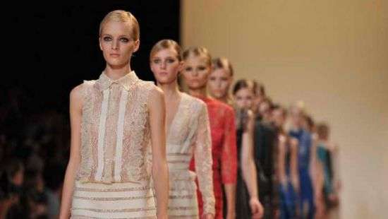 Во Франции запретили слишком худых моделей