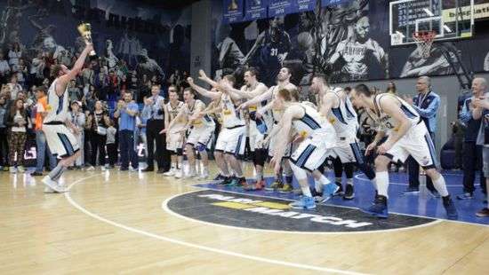 «Днепр» завоевал «бронзу» Суперлиги