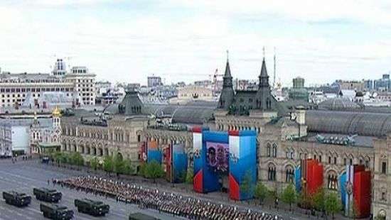 Военные самолеты не пролетели над Красной площадью из-за плохой погоды