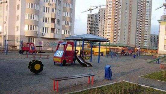Дилемма родителей: жизнь в пригороде или хорошее образование?