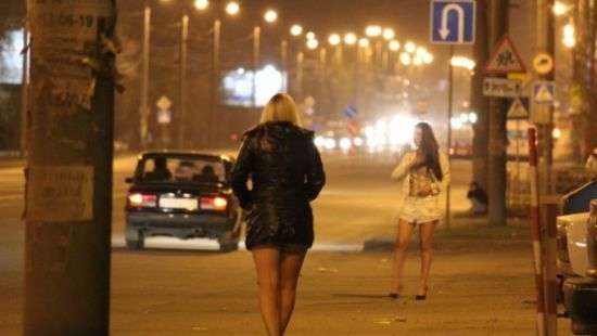 На Житомирщине жрицы любви работали под прикрытием полицейского