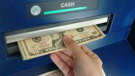 Банкоматы Укрсоцбанка атаковали мошенники