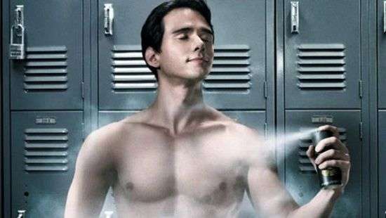 Как завоевать женщину с помощью парфюма, рассказали эксперты