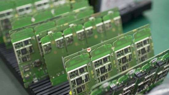 Доходы чипмейкеров растут быстрее рынка