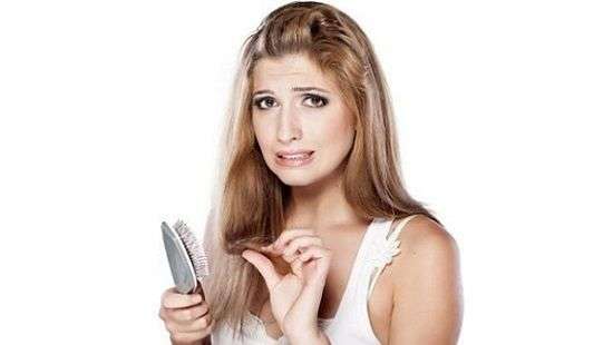 Как избежать потери волос, рассказали косметологи