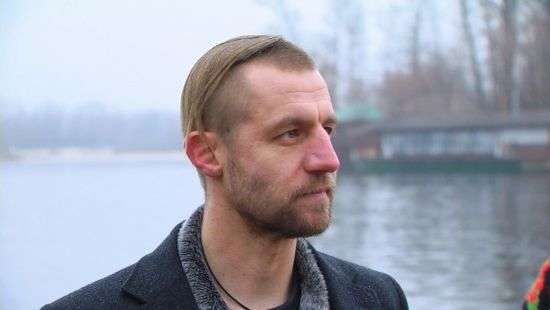 Нардеп Гаврилюк в Верховной Раде побил журналиста (видео)
