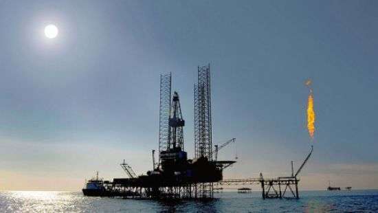 Китайцы первыми в мире добыли «горючий лед»