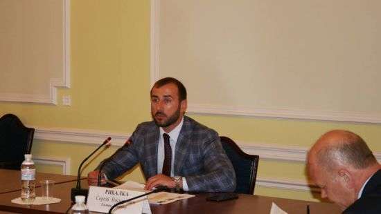 Черный пиар конкурентов против Рыбалки идет политику на пользу, - эксперт