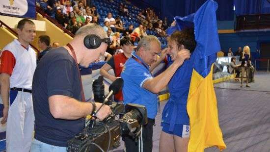 Украинка завоевала золото ЧЕ по самбо