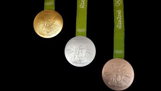 Медали Олимпиады-2016 покрылись черными пятнами и ржавчиной