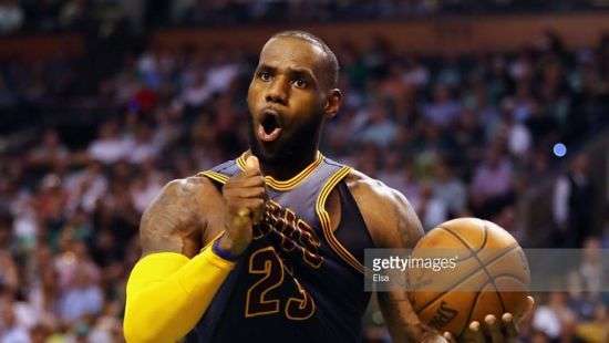 НБА. «Кливленд» во второй раз побеждает «Бостон», «Голден Стэйт» переигрывает «Сан-Антонио» в третьем матче серии