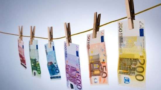 Белиз начал расследование по отмыванию денег Януковичем и Манафортом