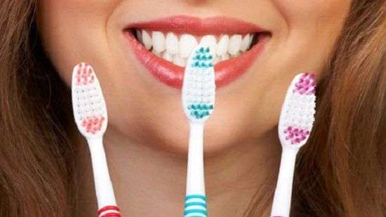 Стоматологи, назвали неожиданные факты о зубной щетке