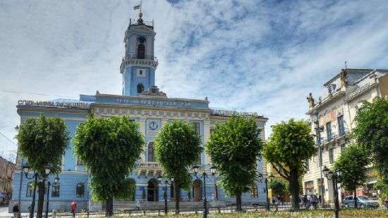 Горсовет Черновцов запретил Оппозиционный блок