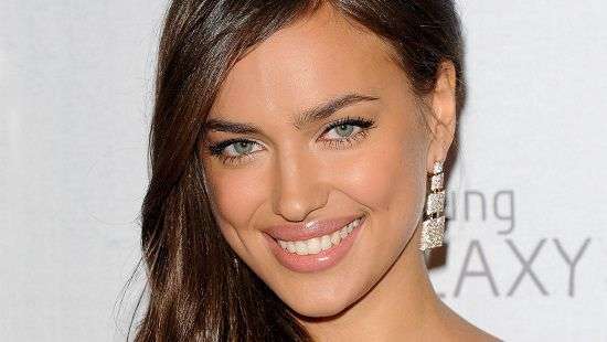 Ирина Шейк блеснула на Канском фестивале своим нарядом (ФОТО)