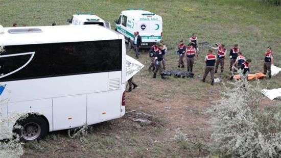 В Турции перевернулся пассажирский автобус, есть трупы