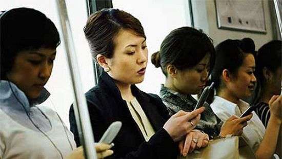 Телефонные разговоры казахстанцев будут записывать и хранить