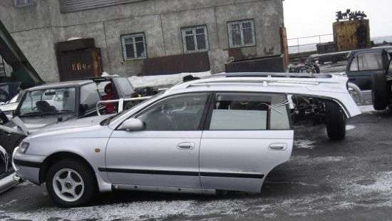 Украину заполонили авто-«утопленники» из Грузии