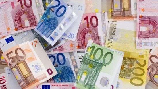 Полиция перекрыла шоссе в Баварии, чтобы очистить его от денег