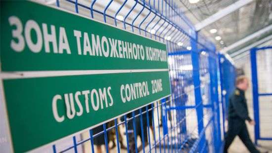 Раскрыты подробности запрета на ввоз в Украину брендовых вещей