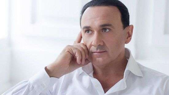 Украинский тенор Владимир Гришко нашел в Китае дочь (ФОТО)