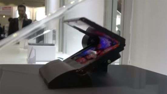 Создан складной AMOLED-дисплей