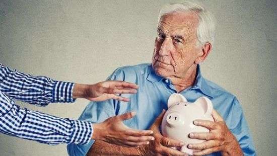 Назначенные ранее спецпенсии в Украине не отменят