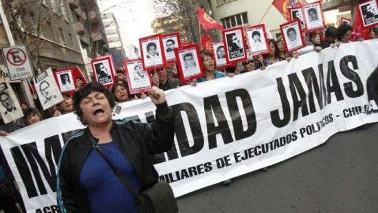 В Чили осудили за убийства 106 сотрудников спецслужб Пиночета